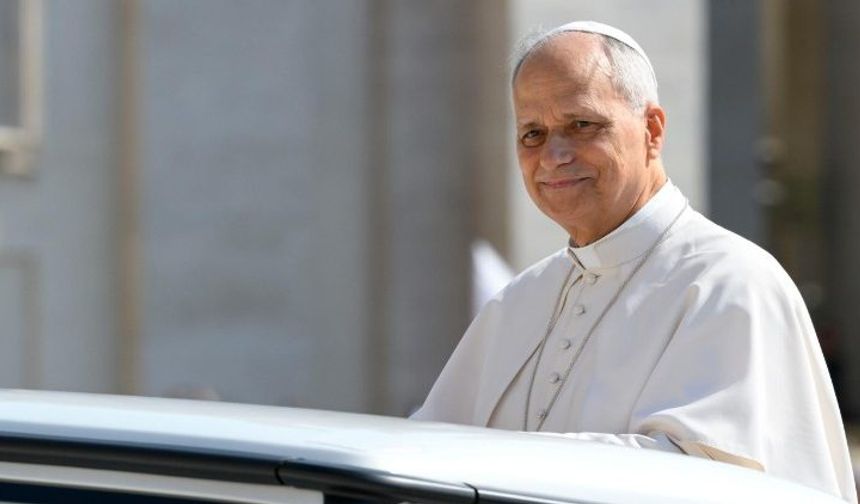 Vatikan, Kanada'nın yerli halklarına ait 62 eseri iade etti