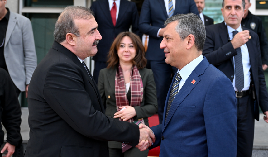 CHP Genel Başkanı Özel, Uyuşmazlık Mahkemesi Başkanı Güleç'i ziyaret etti