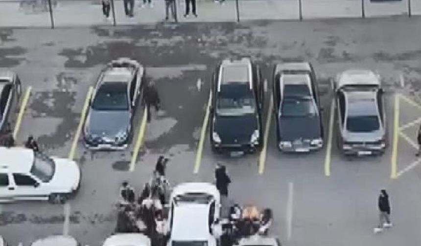 Anadolu Adliyesi bahçesinde duruşma sonrası tekmeli yumruklu kavga