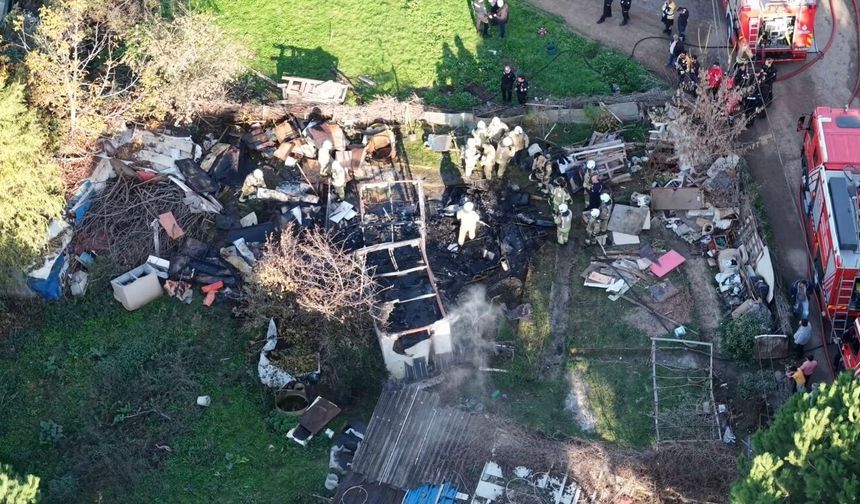 Tuzla'da gecekonduda çıkan yangın söndürüldü
