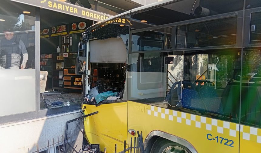 Üsküdar'da İETT otobüsü börekçiye girdi: 4 yaralı