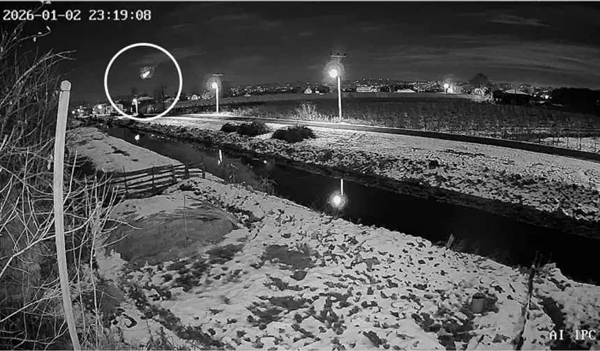 Samsun’da gök taşının düşme anı kamerada