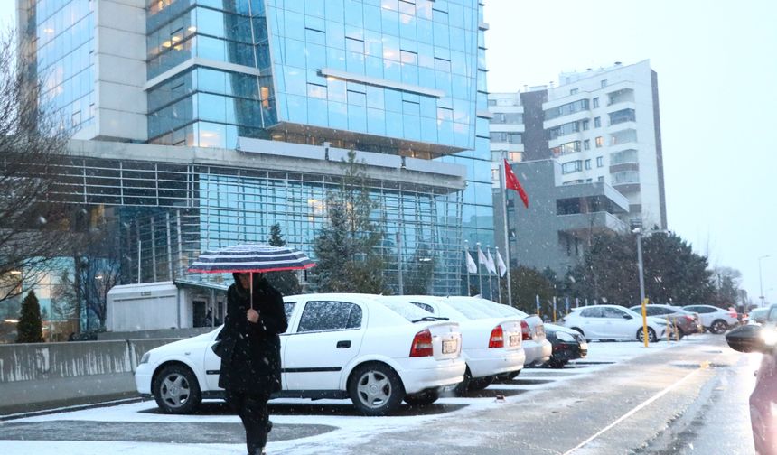 Ankara’da kar yağışı etkili oldu