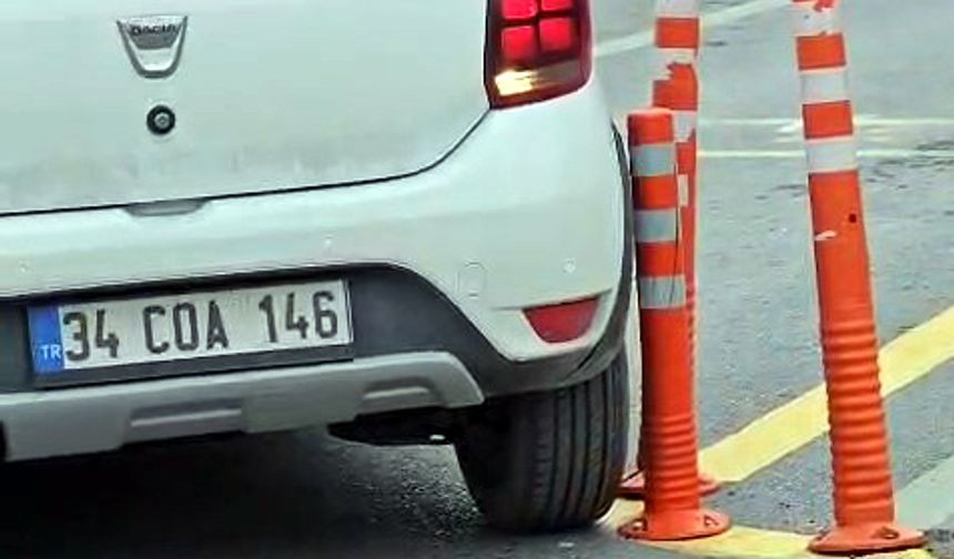 Avcılar'da ehliyet sınavından 7'nci kez kalan genç duruma tepki gösterdi