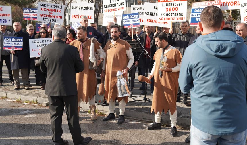 Ankara'da memurlardan 'Taş Devrili' protesto