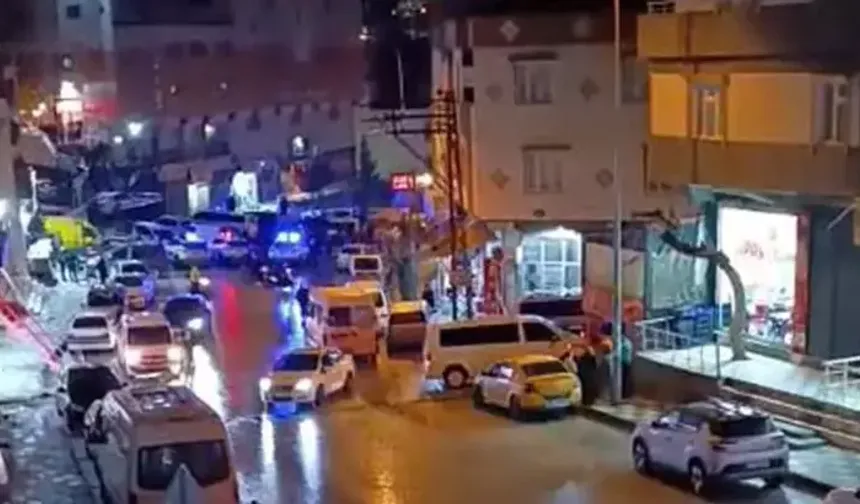 Düğün salonu önünde silahlı saldırıda ağır yaralandı