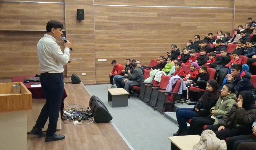 Beypazarı'nda 6 Şubat depremlerinin 3'üncü yılında etkinlik düzenlendi