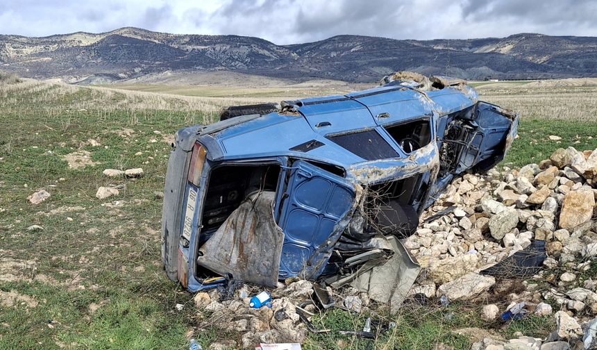 Beypazarı'ndaki trafik kazalarında 2 kişi yaralandı