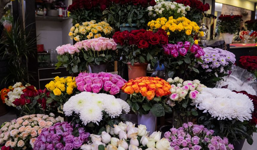 Sevgililer Günü'nün yeni trendi orkide ve kelebek buketler oldu