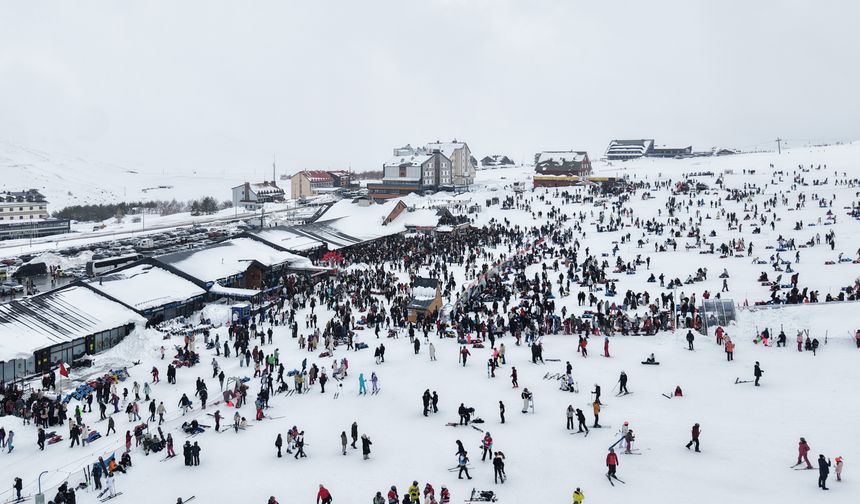 Erciyes'te hafta sonu yoğunluğu