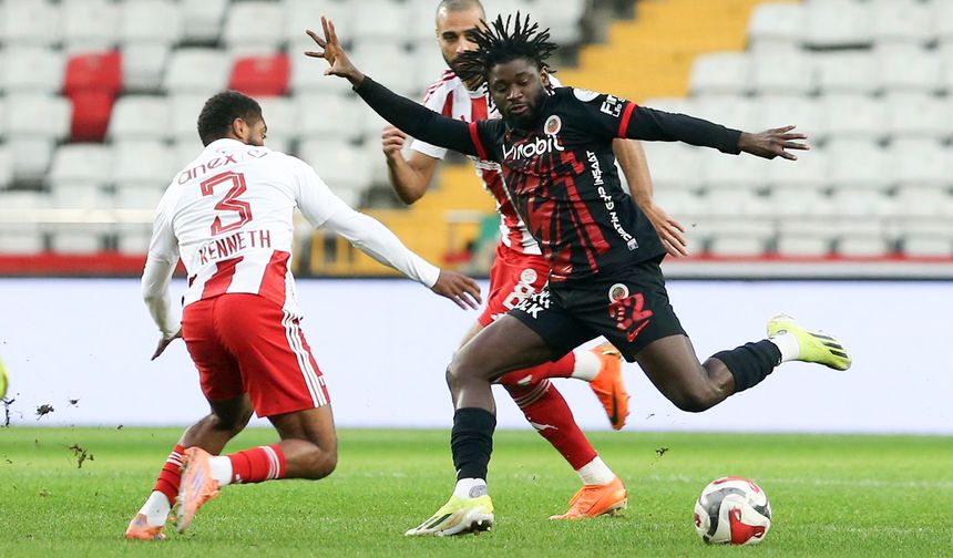 Gençler evinde kaybetmiyor