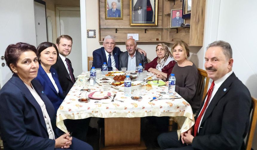İYİ Parti Genel Başkanı Dervişoğlu, şehit Uzman Çavuş Cem Dolapci'nin ailesiyle iftar yaptı