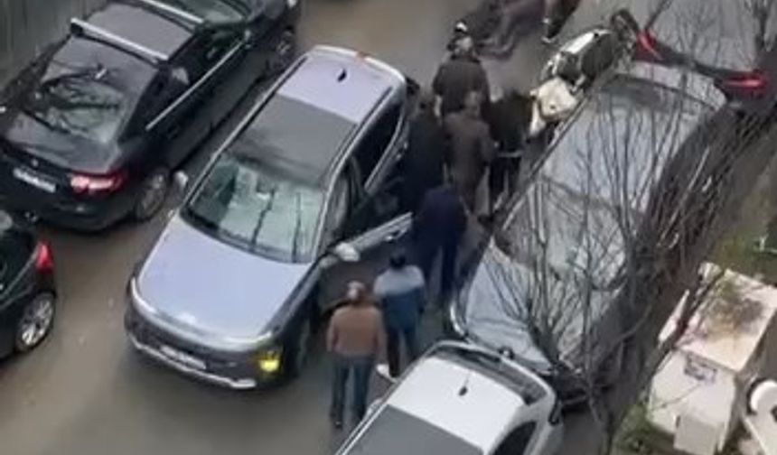 Park yeri nedeniyle tartıştığı sürücüyü silahla öldürdü; yakınları saldırganı darbetti