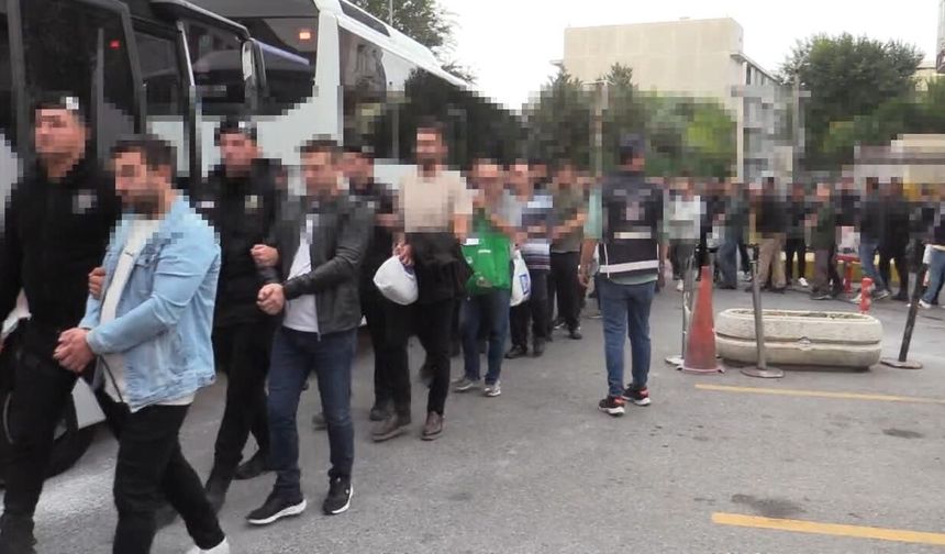 Usulsüz yöntemle Türk vatandaşlığı sağlayan örgütün liderine 88 yıl 9 ay hapis talebi