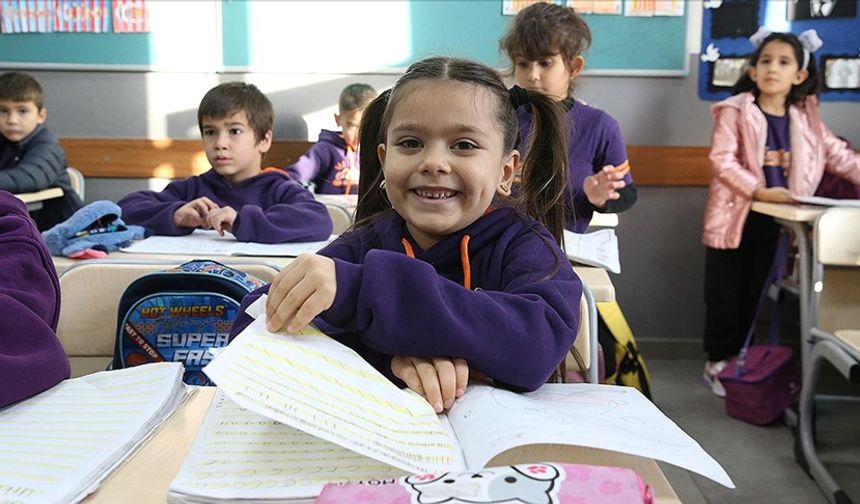 Okullarda yarıyıl tatilinin ardından ilk ders zili yarın çalacak