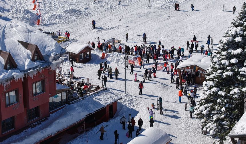 Uludağ'da hafta sonu yoğunluğu