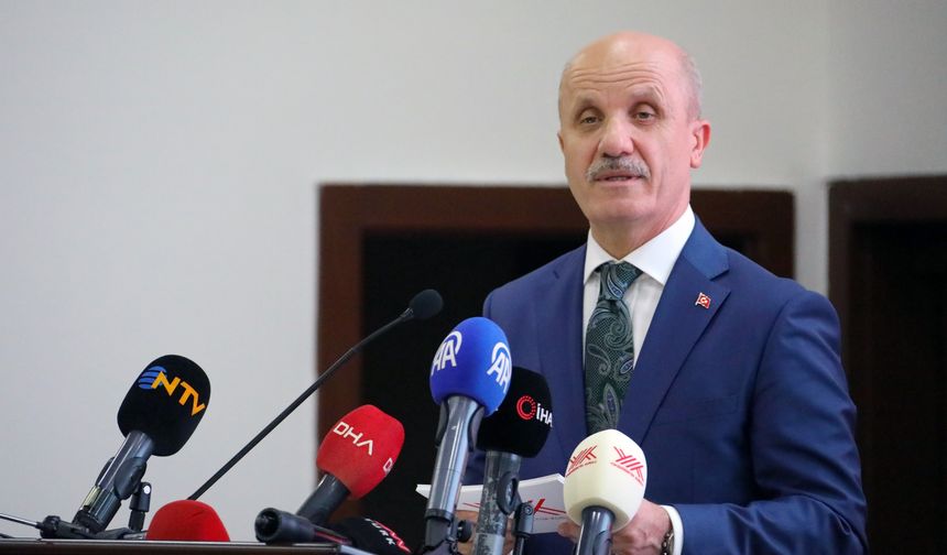 YÖK Başkanı Özvar: Vakıf üniversitelerinde de kontenjanlar düşürülecek