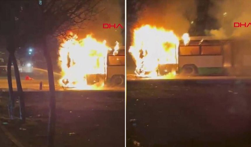 Kayseri'de seyir halindeki özel halk otobüsü yandı