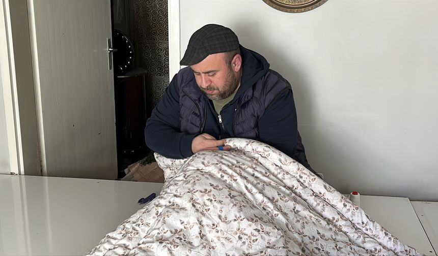 Babasından öğrendiği yorgancılık mesleğini devam ettiriyor