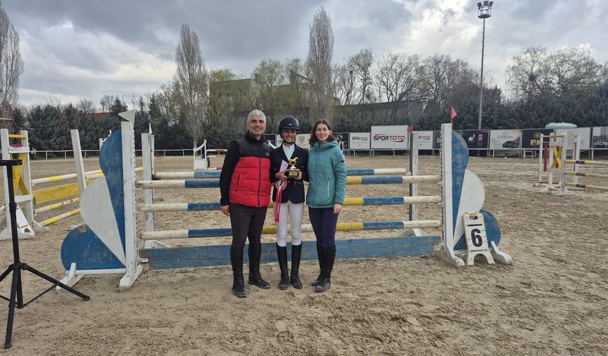 AYBÜ Spor Kulübü Binicilik Takımı, Nevruz Kupası'ndan 5 kupayla döndü