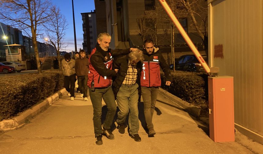 Atatürk’e hakaretten tutuklandı