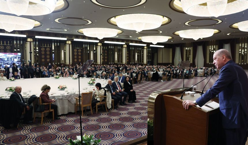 Erdoğan: Hiç kimse komşuluk ve kardeşlik hukukunu zedeleyen hatalı bir tavır içinde olmamalıdır