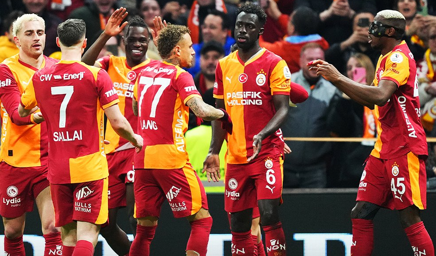 Galatasaray evinde Başakşehir'i 3 golle geçti