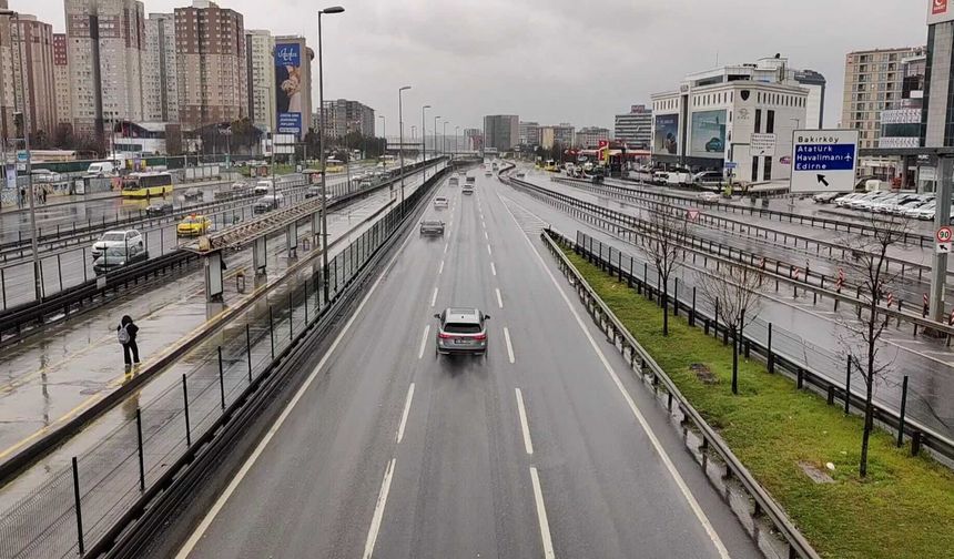 İstanbul'da bayramın ilk günü yollar boş kaldı
