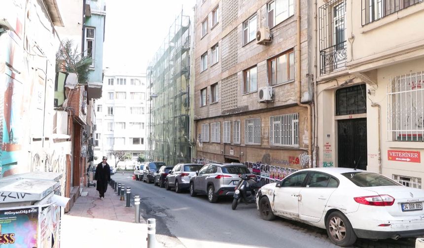 Yazar Orhan Pamuk'un 9 dairesinin bulunduğu Taray Apartmanı davasında karar