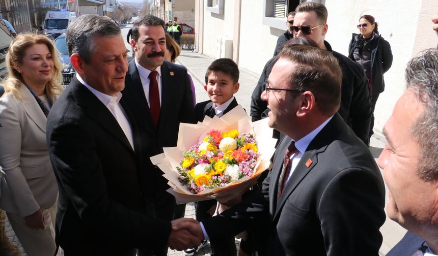 Özgür Özel: İktidarımızda esnafın da emeklinin de yüzü gülecek