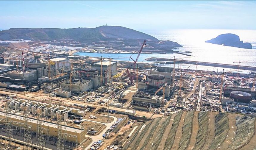 Akkuyu NGS'nin dördüncü güç ünitesinde reaktör şaftının kritik yapısal bileşeni monte edildi