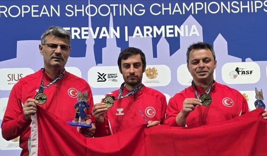 Milli atıcılar İsmail Keleş, Yusuf Dikeç ve Buğra Selimzade, Avrupa şampiyonu oldu
