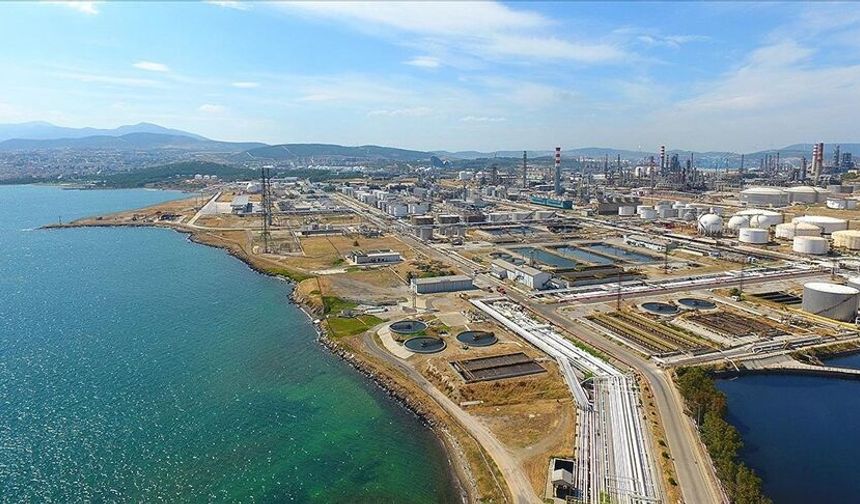 Türkiye zorunlu petrol stoklarını piyasaya açıyor