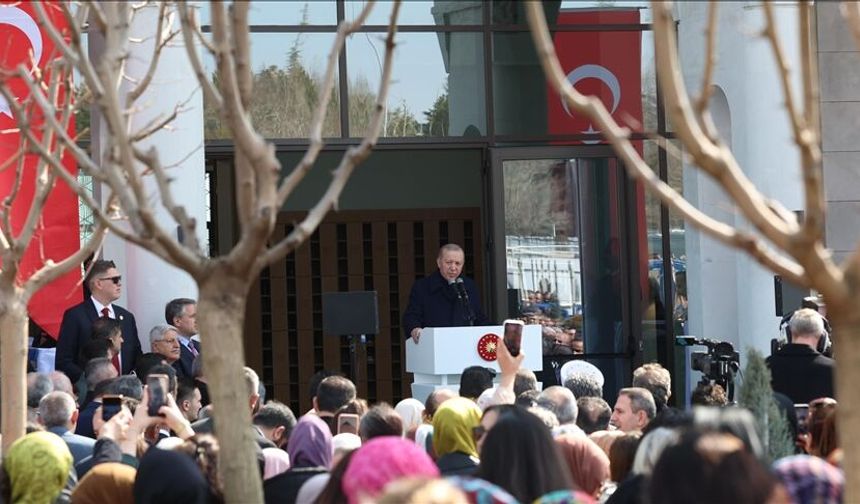 Cumhurbaşkanı Erdoğan: Milli ve manevi kimliğimize sahip çıkmaya devam edeceğiz