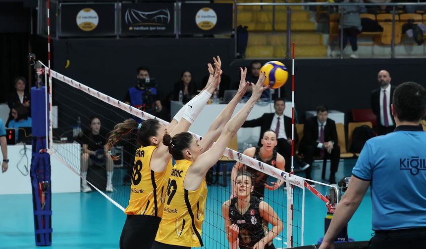 VakıfBank, Kupa Voley'de yarı finale yükseldi