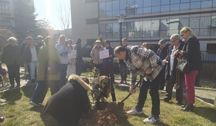 Güvenpark Katliamı’nın 10. yılında Ozan Can Akkuş'un anısına fidanlar dikildi