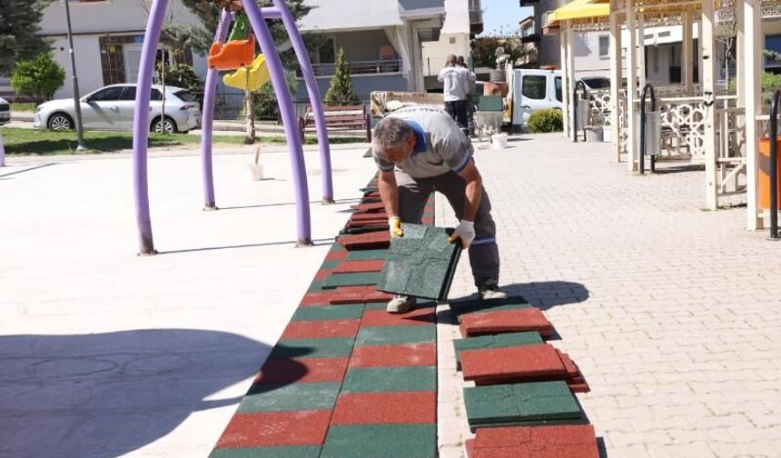 Baharla birlikte Mamak’ta Parklar yenileniyor