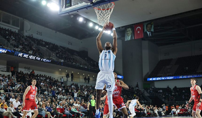 Türk Telekom ilk 4 hedefine emin adımlarla ilerliyor