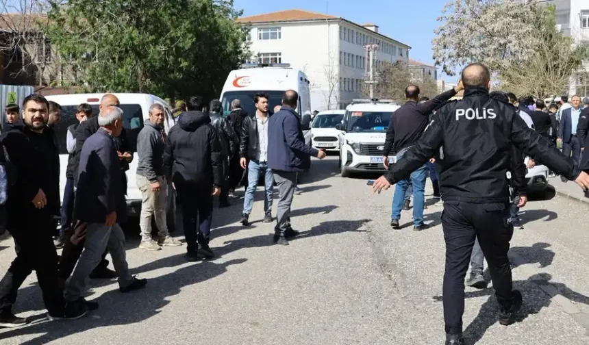 Şanlıurfa Siverek'te okula silahlı saldırı: 16 yaralı