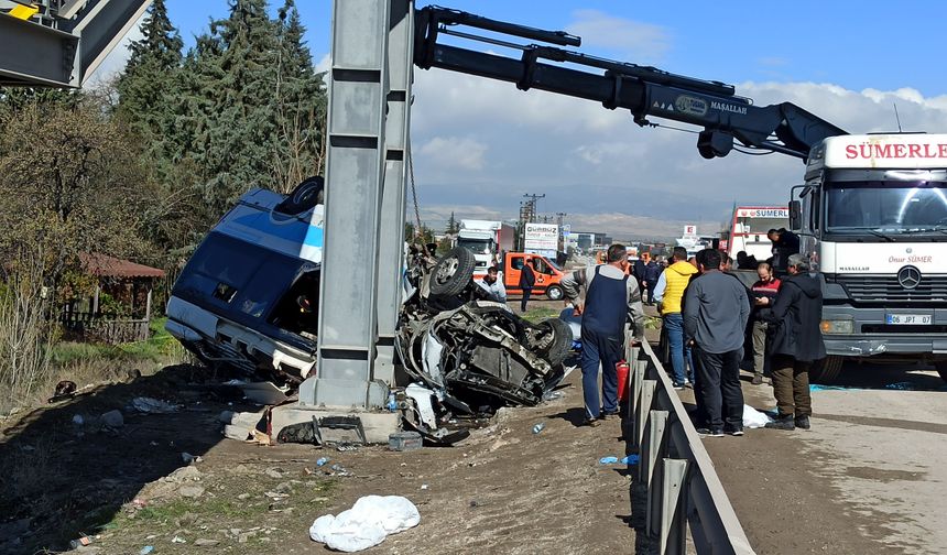 5 kişinin öldüğü kazaya ilişkin soruşturmada özel halk otobüsünün sahibi gözaltına alındı