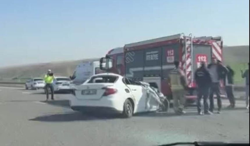 Ankara'da TIR'a arkadan çarpan otomobilin sürücüsü ağır yaralandı