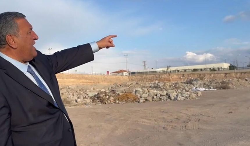 Gürer: Açılan çukur kapatılıyor, milyonlarca lira israf edildi
