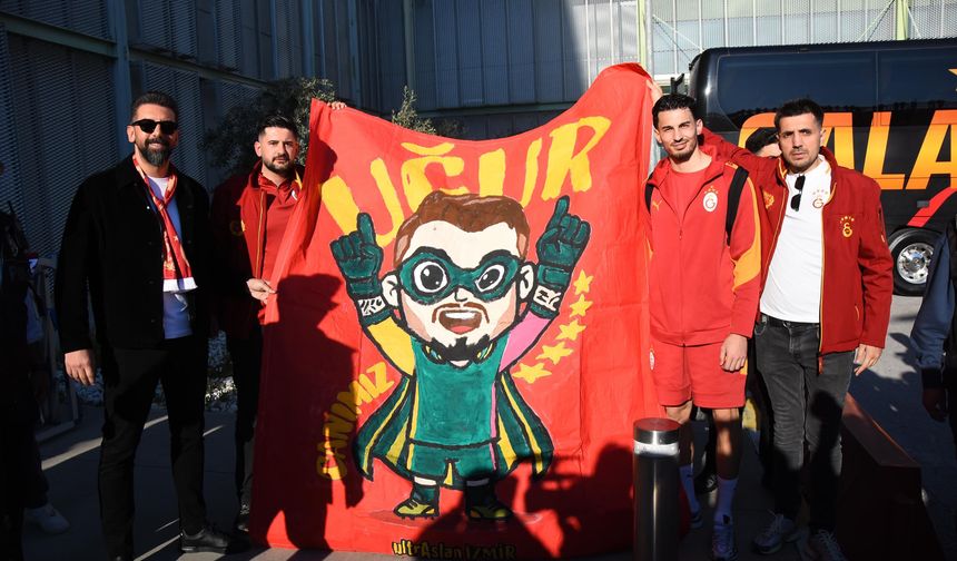 Galatasaray’a İzmir’de coşkulu karşılama