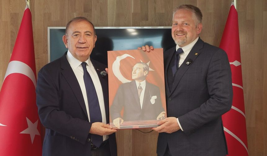 Gürsel Tekin ile bir araya gelen Liberland Cumhurbaşkanı Jedlicka: Vatandaşlık için Türkiye'den 80 bin başvuru var