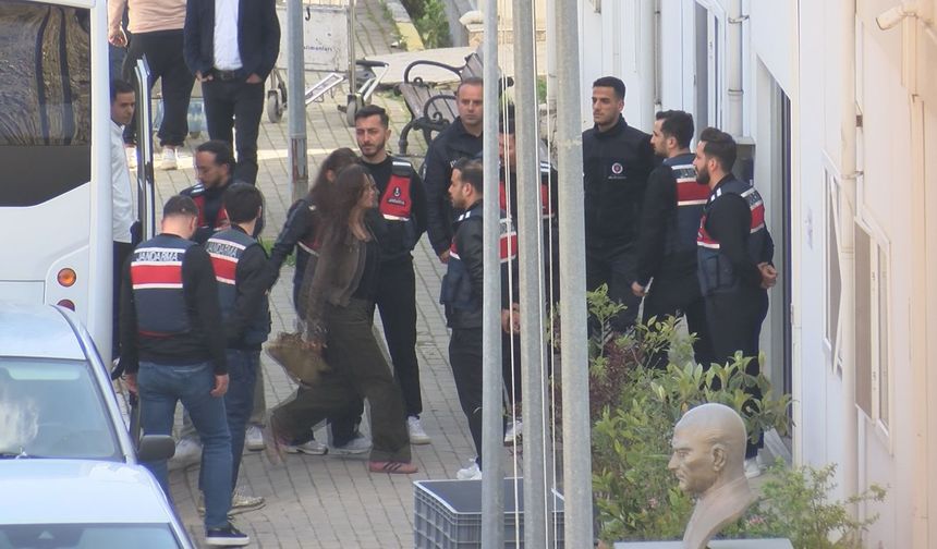 Uyuşturucu operasyonunda şüpheliler Adli Tıp Kurumu'na getirildi