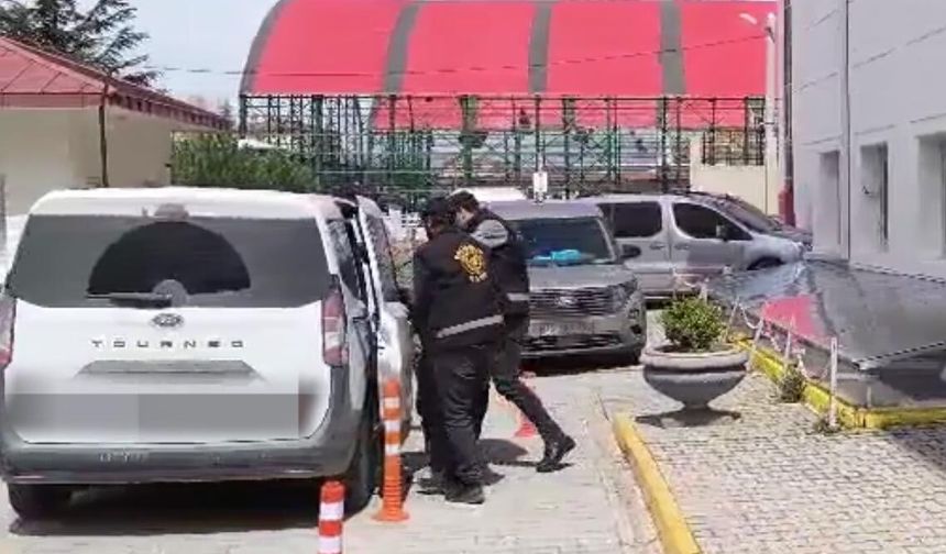 Polis, gasp şüphelisini sanal medyadaki ‘yer bildirimi’ paylaşımından yakaladı