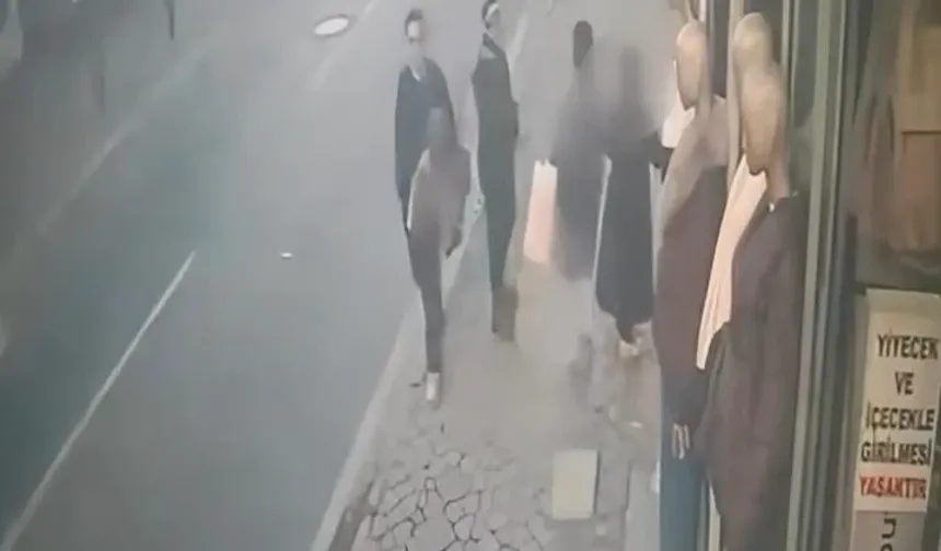 Beyoğlu’nda cansız mankenin üzerindeki kıyafeti giyip gitti; 3,5 ay sonra yine aynı yöntemi kullandı