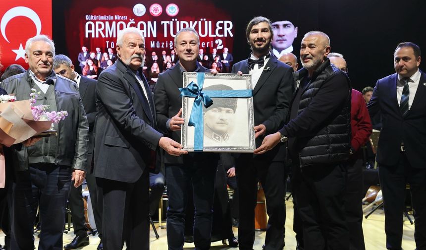 Sivas'ta THM korosu konser verdi