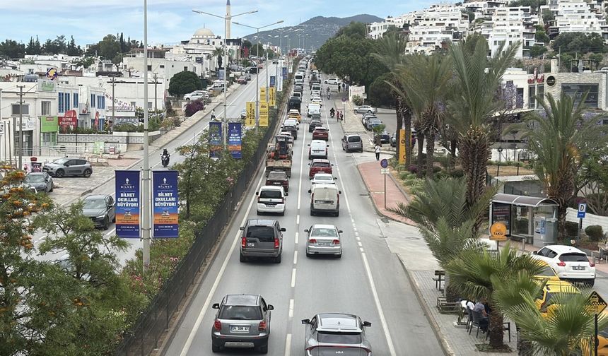 Bodrum'a 24 saatte 20 bin araç giriş yaptı