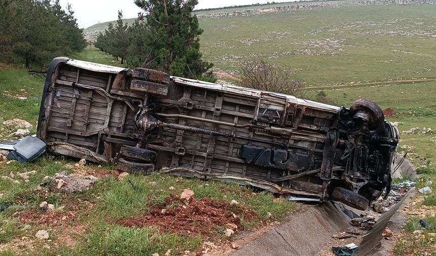 Gaziantep'te işçi servisi devrildi; 16 yaralı